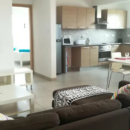 Athina شقة بروتاراس